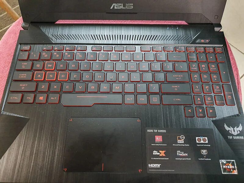 Tuf gaming днс. ASUS fx505. ASUS TUF fx505dy. Ноутбук ASUS fx505dy. Fx505d ASUS клавиатура.