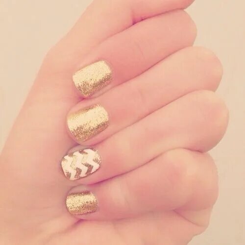 @borsch_nails on Instagram: "#Essie #BalletSlippers, #nailpolishbyukraine #MAGna