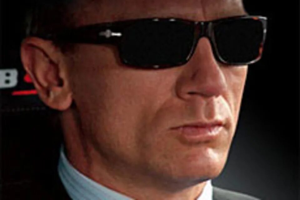 Очки 007. Очки джеймса бонда дэниел крейг. Очки tom ford james bond. Очки -4. Дэниел крейг очки.