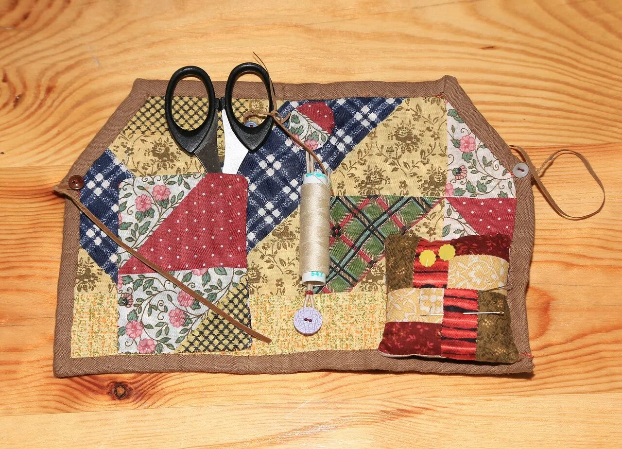 пэчворк подарки своими руками. пэчворк подушка звезда охотника. одарки лоскутное шитьё нина. новогодние подушки. пэчворк подушки.