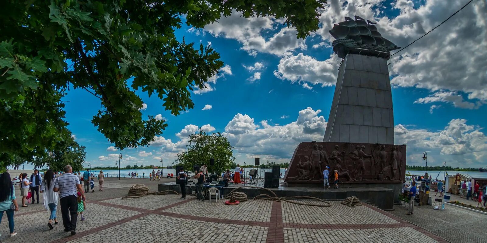 Zov херсон. Херсон город. город херсон украина. херсон столица. херсон город герой.