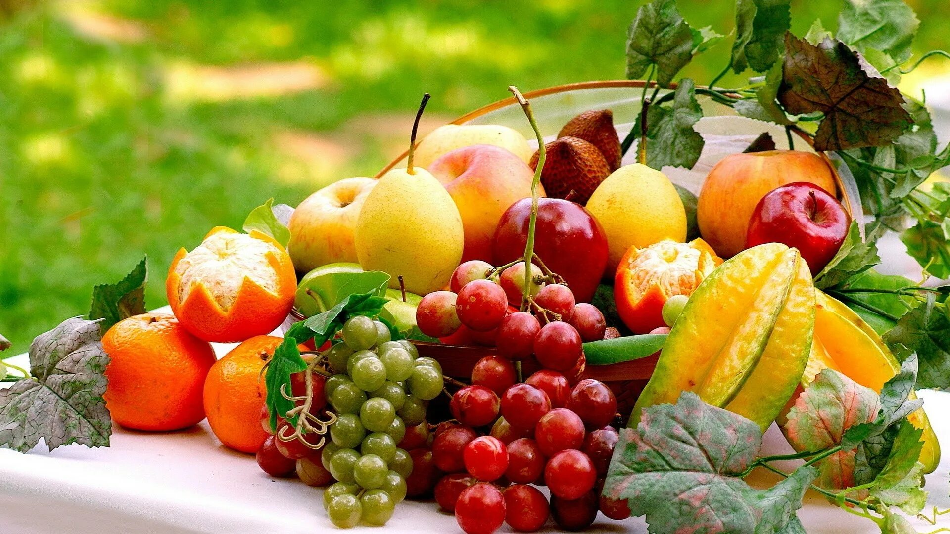 Лето время овощей и фруктов. Красивые фрукты. Овощи и фрукты. Сочные овощи и фрукты. Овощи, фрукты, ягоды.