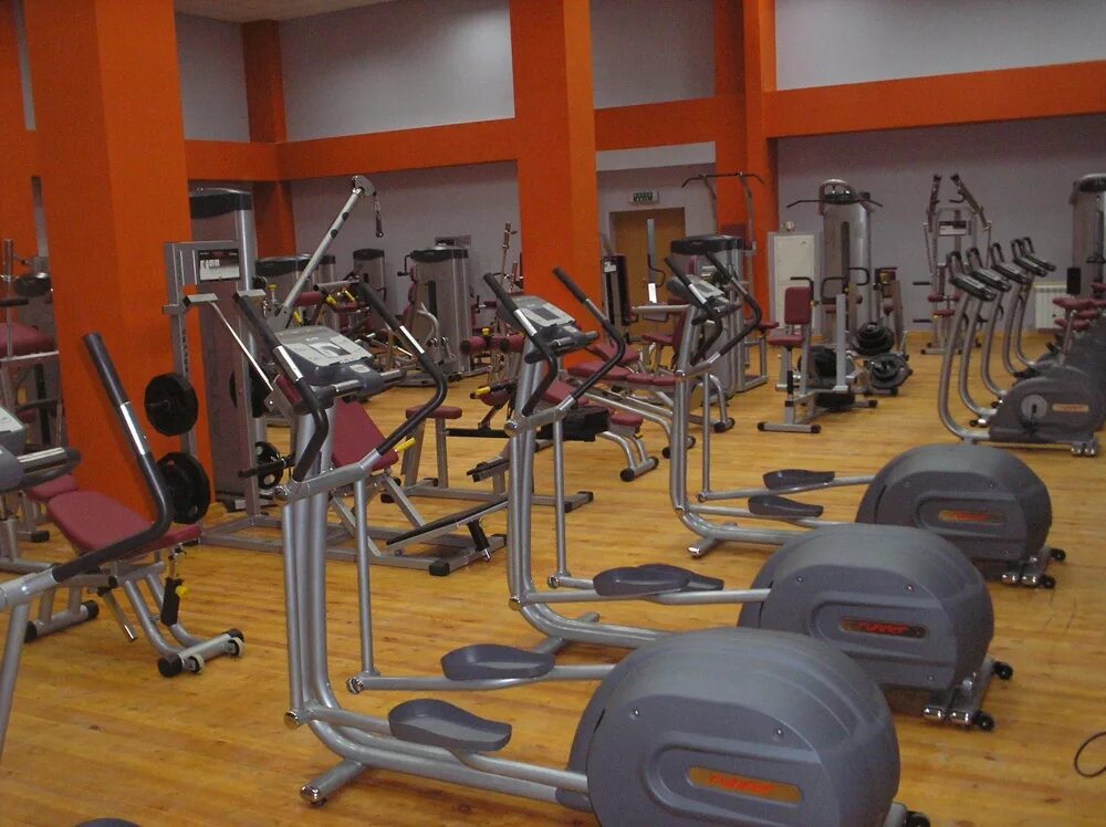 Спорткомплекс тренажерный зал. Спорткомплекс урал спортзал. Н. Зал новосиньково тренажерный зал. Волей фитнес оренбург автоматики 12.