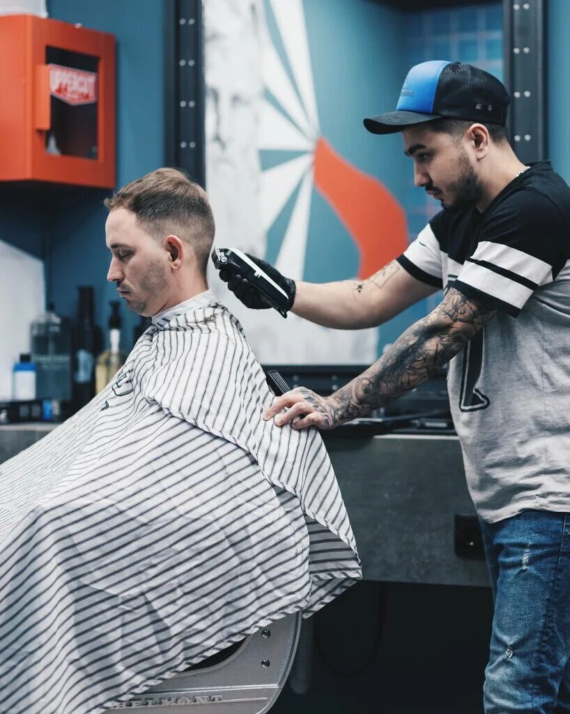 Barbershop тейково. Барбершоп boy Cut Москва. Гарс барбершоп Зеленоград.