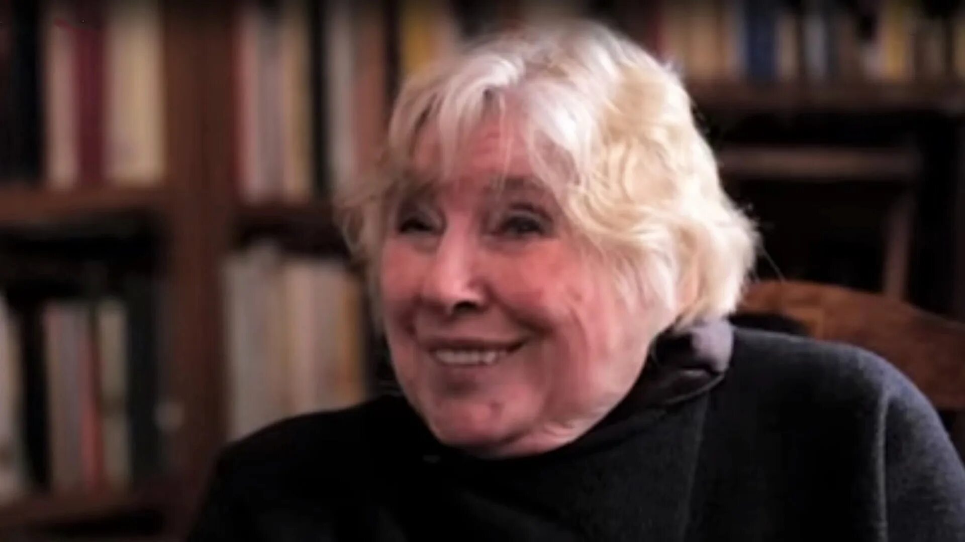 Кэтрин уэлдон. Фэй резник. Миссис велдон. Ивон уэлдон. Психоаналитик эстелла уэлдэн.