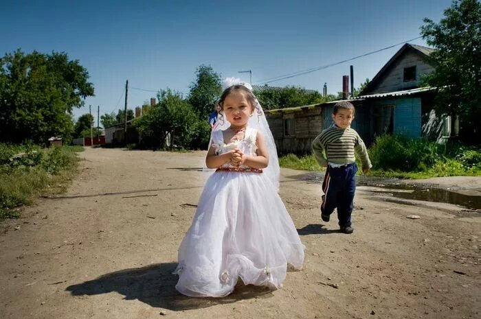 Сельская свадьба. Деревенская свадьба. Цыгане свадьба в 12 лет. Цыганская свадьба в 12 лет.