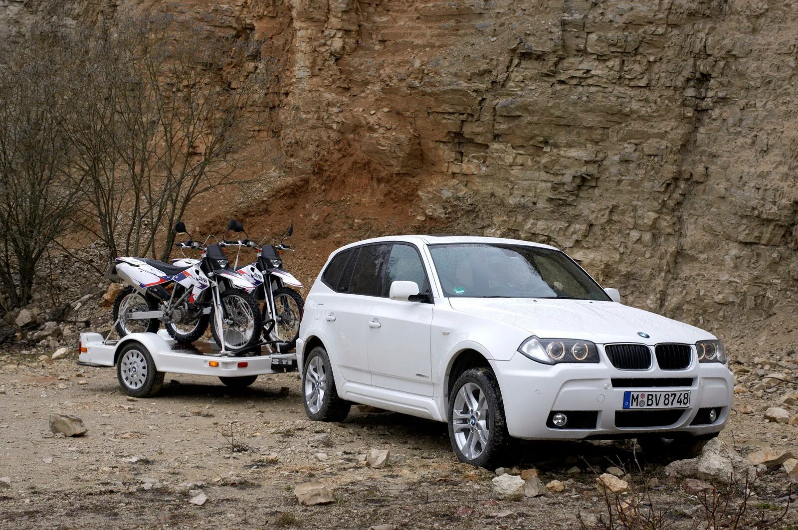 Отзывы бмв х3 бензин. БМВ х3 е83. BMW x3 e83. BMW x3 e83 2.0d. BMW x3 e83 м пакет.