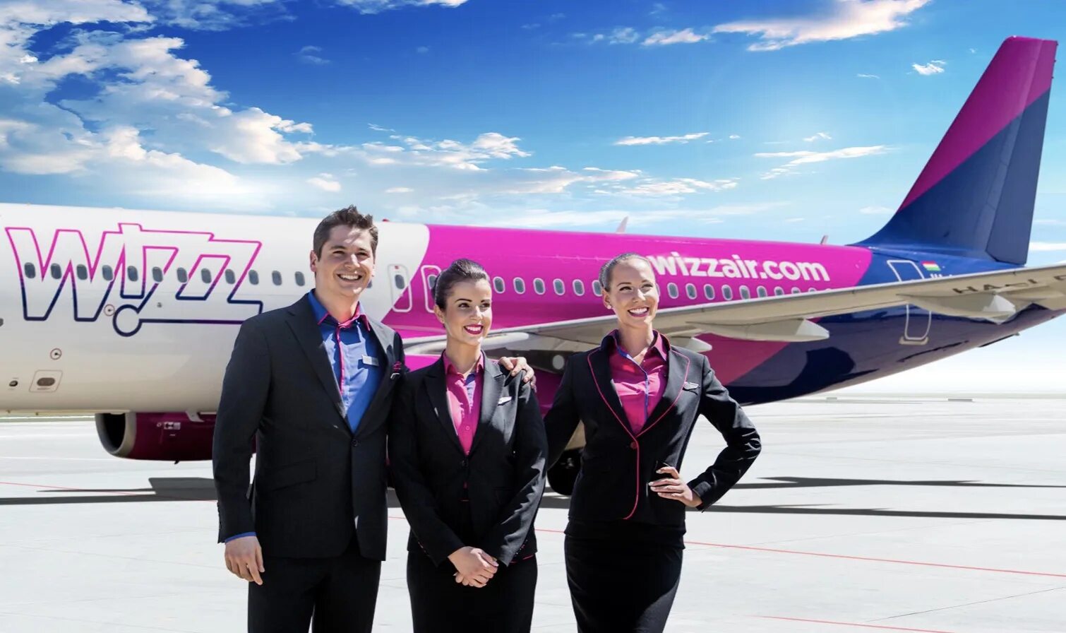 Униформа Wizz Air. Optimum Wizz Air RL, губы. Wizz Air stjuardes. Wizz Air стюардессы.