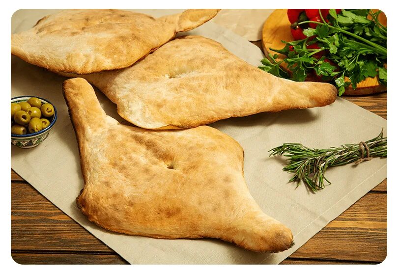 Грузинский хлеб шоти. Лобиани в шоти. Грузинский лаваш шоти пури. Мадаури грузии хлеб. Грузинский хлеб шотис пури.