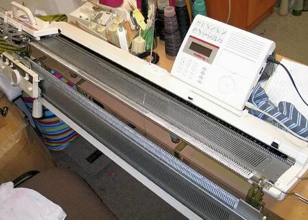 Какая хорошая вязальная машина