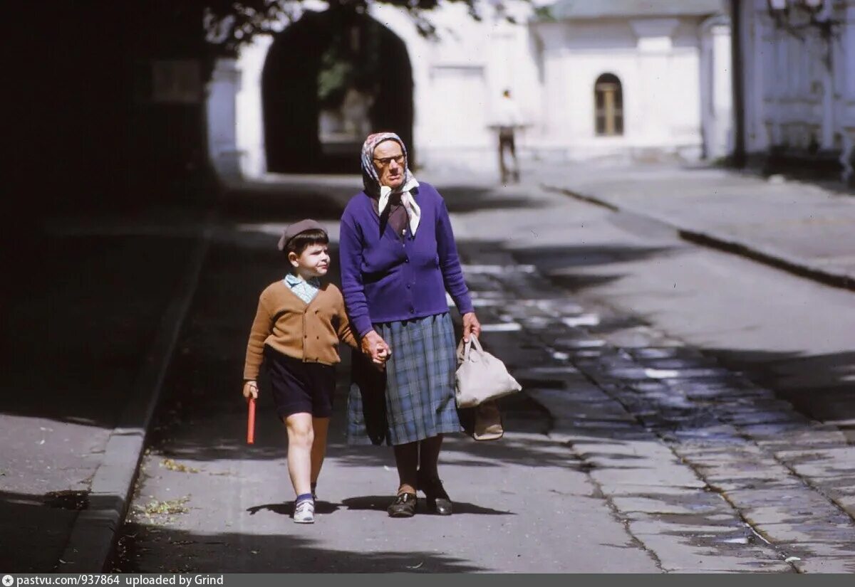 Мама 1972. Бабушка СССР. Бабушка с советским. СССР 1970. 70ые СССР.