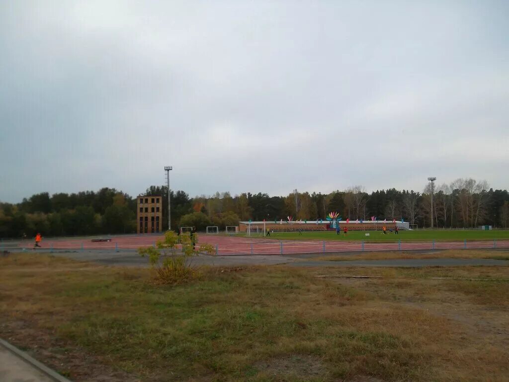 Павловский стадион. Стадион Павловск, Павловск. Стадион Юность Павловск. Стадион Юность Павловск Воронежская область. Стадион Олимпиец Павловск.