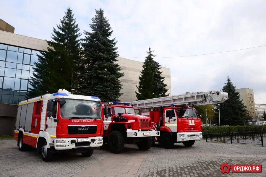 3 ПСЧ Екатеринбург. 2 ПСЧ Екатеринбург. 2 Пожарная часть Екатеринбург. 3 Пожарная часть Екатеринбург. Пожарно спасательная часть 3