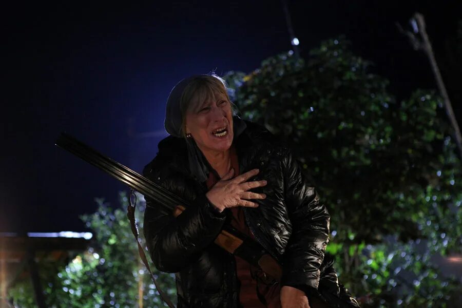 Королева бандитов 2013. Королева бандитов сериал 1 сезон. Королева бандитов полина. Александр самойленко королева бандитов фильм. Петр томашевский королева бандитов.