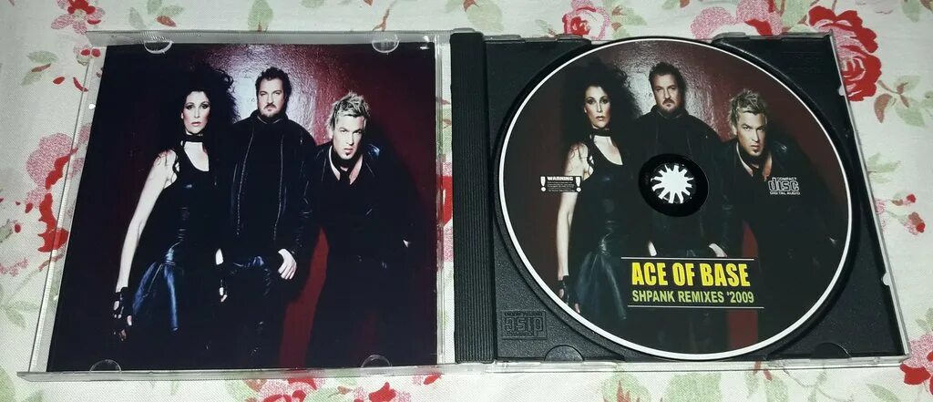 Ace of base never. Группа ace of base. эйс оф бейс хэппи нейшен. ace of base альбомы по годам.