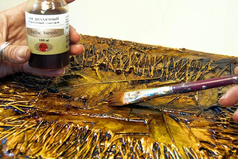 Жидкая лаковая поталь проарт. Каким лаком покрывать поталь. Каким лаком покрывать поталь. Лак шеллачный спиртовой для потали. Каким лаком покрывать поталь.