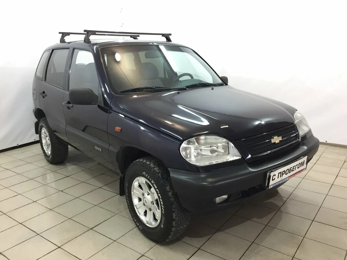 Шеви бу на авито. Шеви Нива 2004. Chevrolet Chevrolet Niva 2004. Нива Шевроле 1 поколение. Chevrolet Niva, 2004 на авто ру.