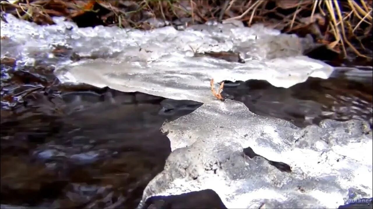 Видео Ручеек бежит. Журчат ручьи песня.