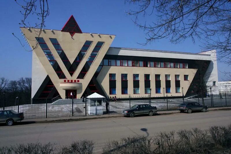 Еврейский культурный центр уфа. Кумертау башкортостан дворец культуры. Село месягутово башкирия. Дом культуры дюртюли. Еврейский культурный центр в городе уфе.