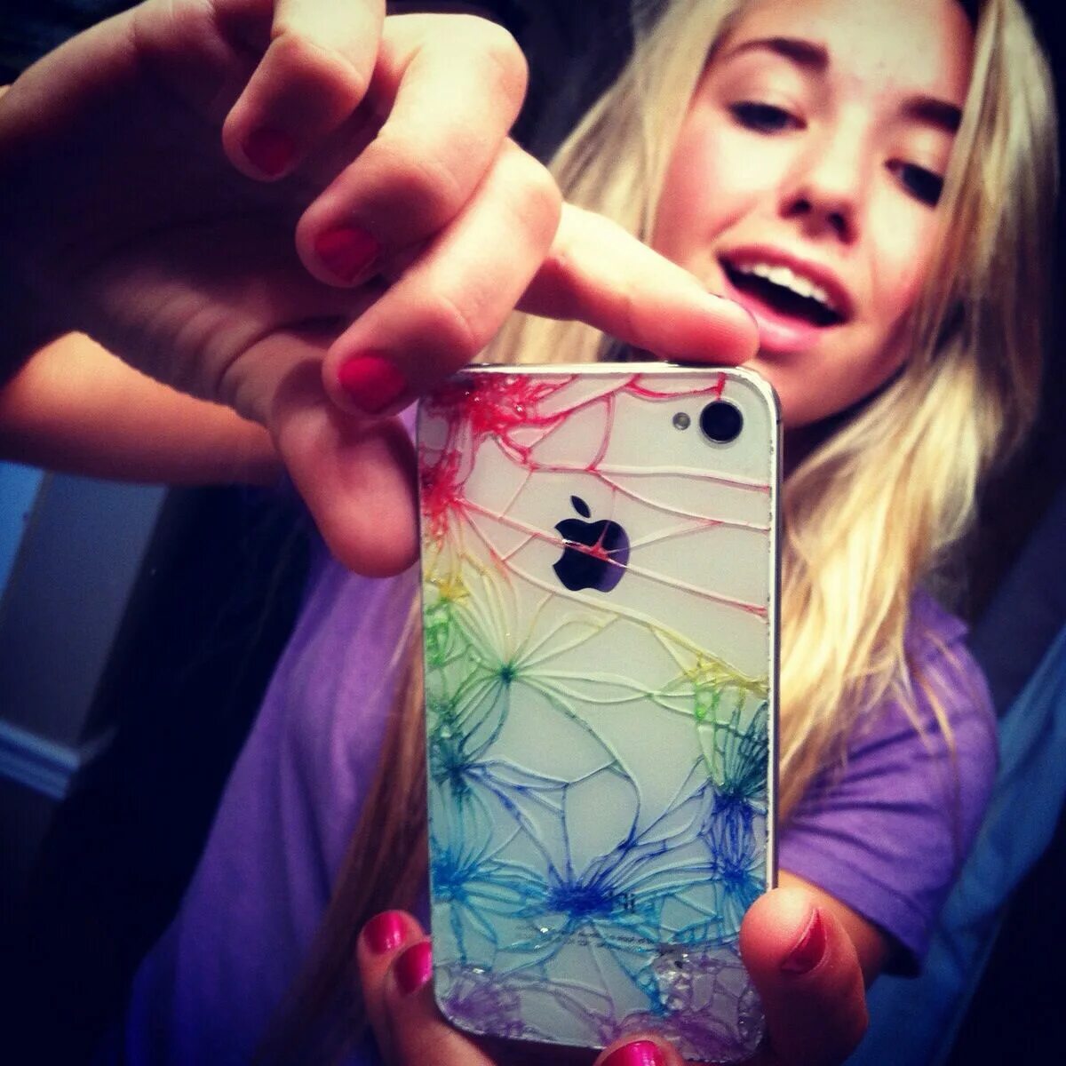 Айфон 13 про макс. Рабочий стол эпл макбук. Обои на рабочий стол apple. Ава айфон 13. Заставка apple.