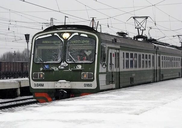 Станция Шушково. Станция Шушково Ярославская область. Пригородные поезда Ярославль. Станция Шушково электричка.