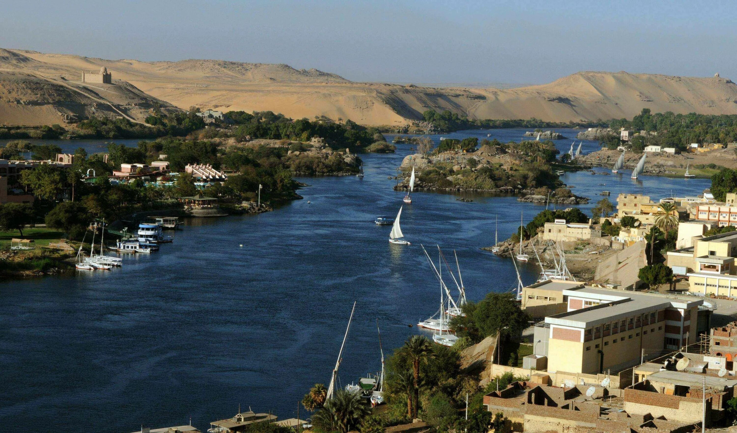 Рек протеающая в египте. Исток реки нил на карте показать. Как называется река в египте. Долина реки нил. Исток и устье реки нил на карте.