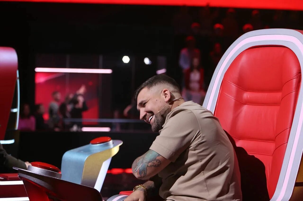 Друг басты. Шоу басты с. Шоу басты вопрос ребром. Шоу басты с. Шоу басты с.