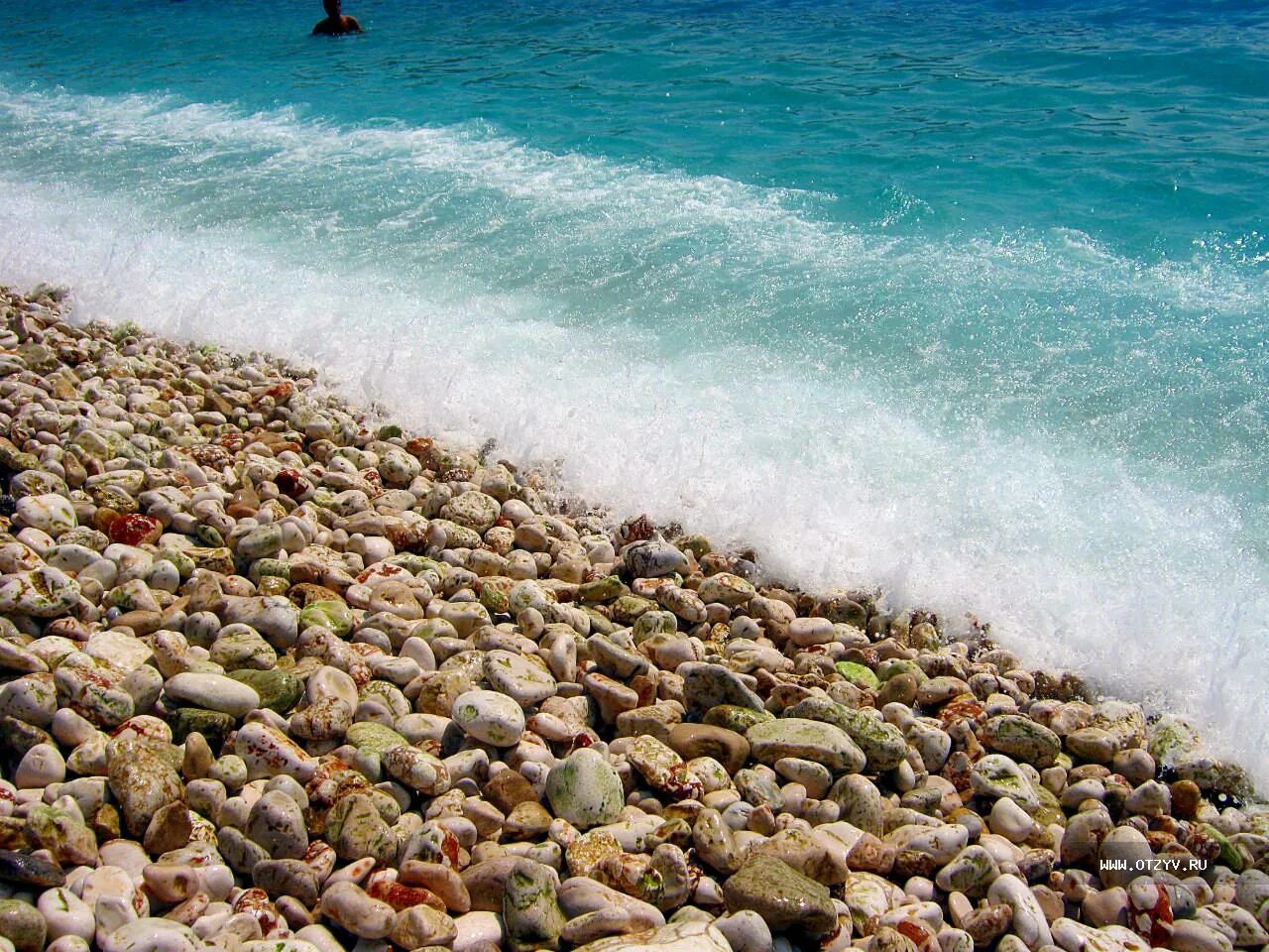 Черное море самое соленое. Соль Азовского моря. Соленая вода в море. Соль на берегу моря. Соленый пляж.