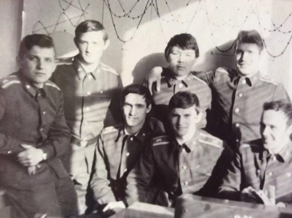 Свваул выпуск 1985. Сызрань вертолетное военное училище. 344 цбп и плс. Свваул сызрань 1984. Саратовское высшее военное авиационное училище лётчиков.
