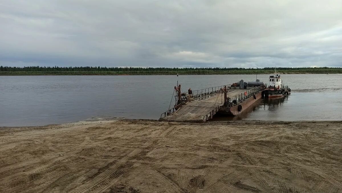 Переправы видео. Паром Усинск Печора. Паромная переправа Усинск. Переправа Усинск. Усинск река Уса.