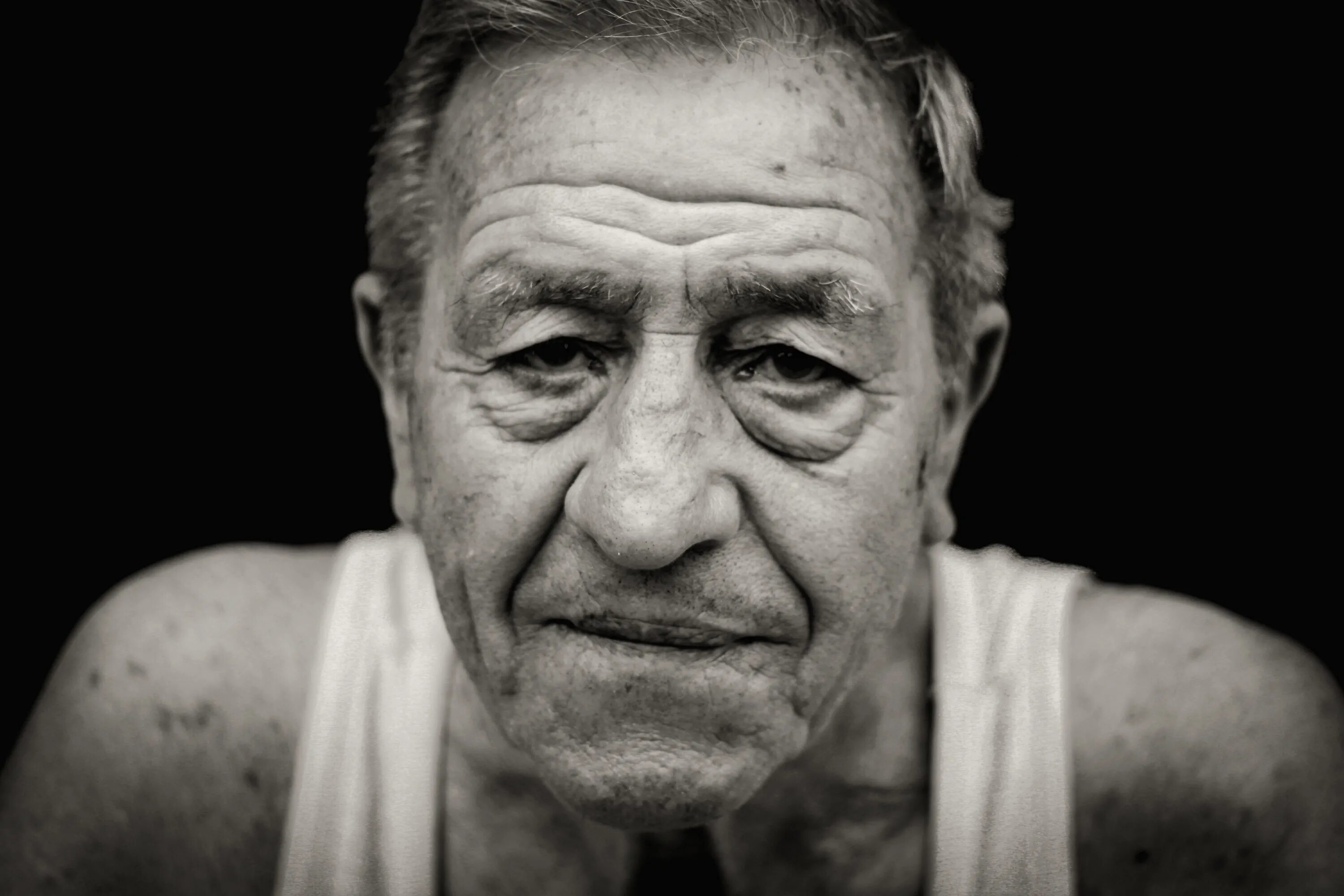 Старый мужчина лицо. Лицо человека. Фотографии людей. Портрет старого мужчины. Старческое лицо.