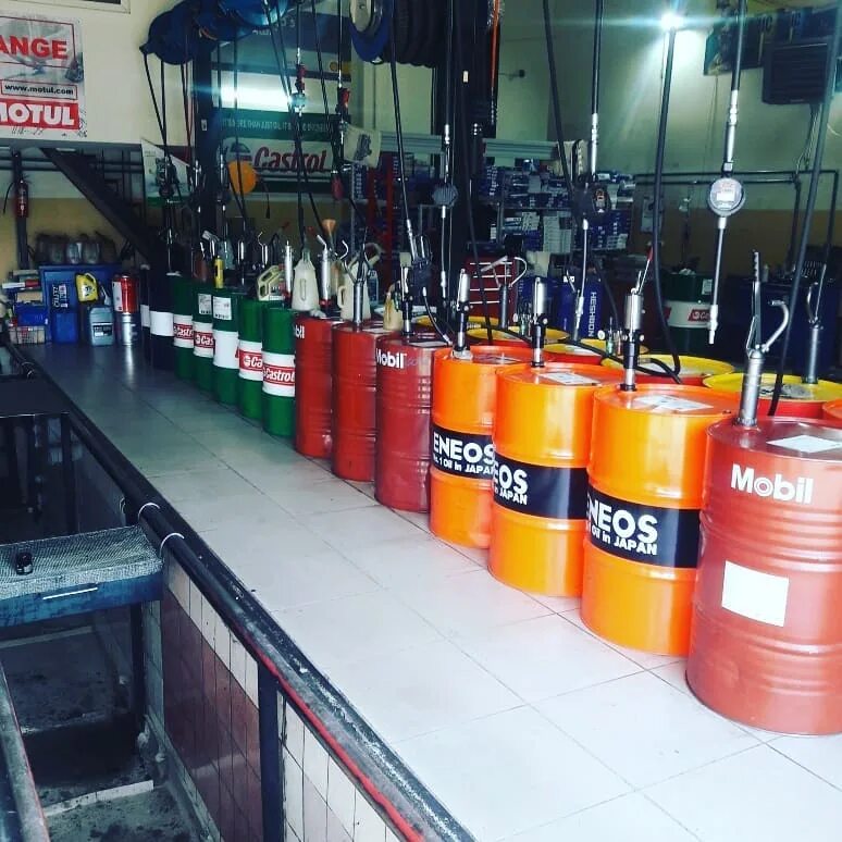 автомакс автосалон. автомакс шиномонтаж. шиномонтаж киров володарского 215а. автомакс можайск. хавал сервис дмитров каналстрой автомакс.