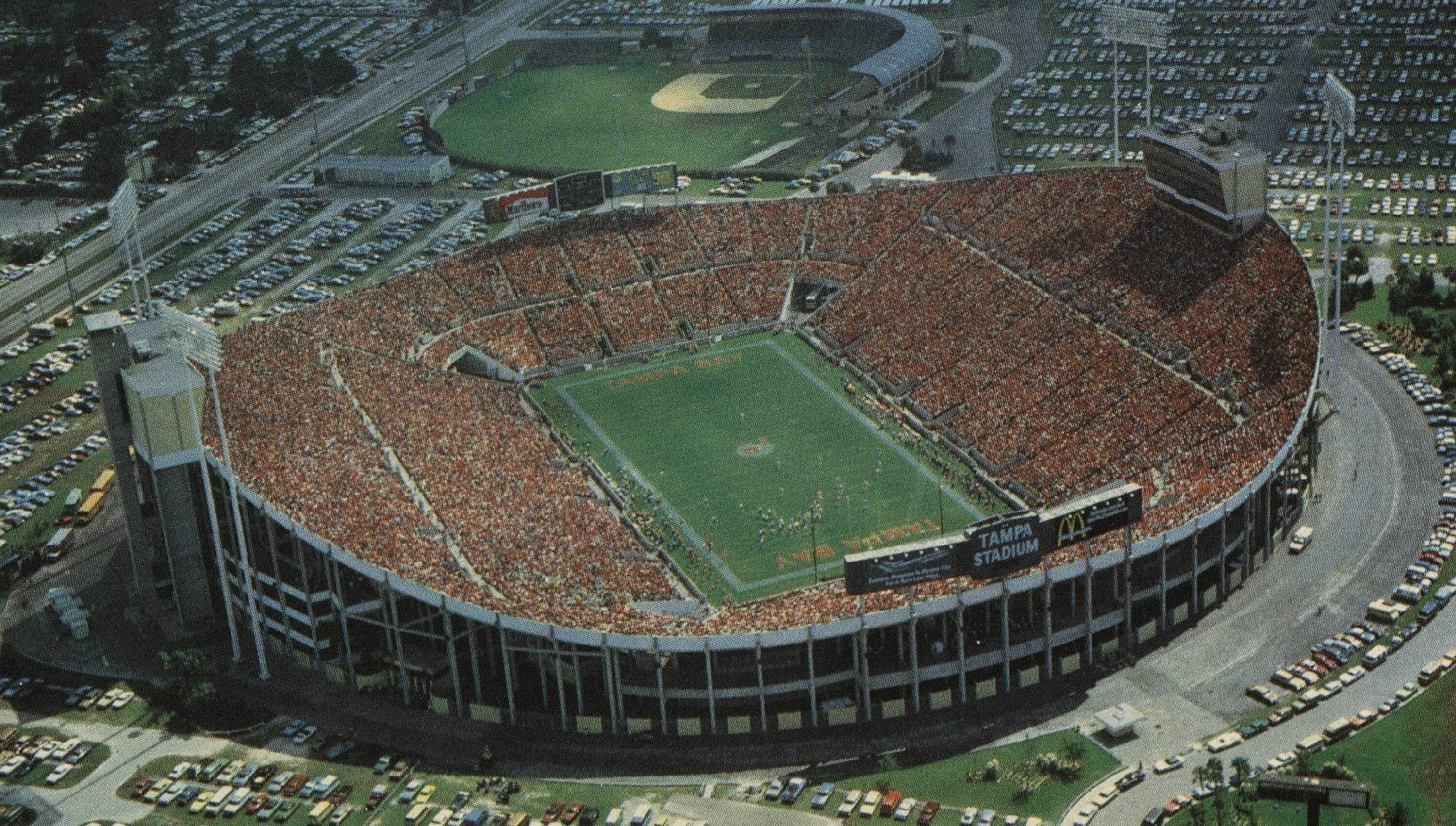 Tampa Stadium, Флорида. Tampa FL стадион. Tampa Stadium, Флорида 1973 год. Buccaneer Stadium.