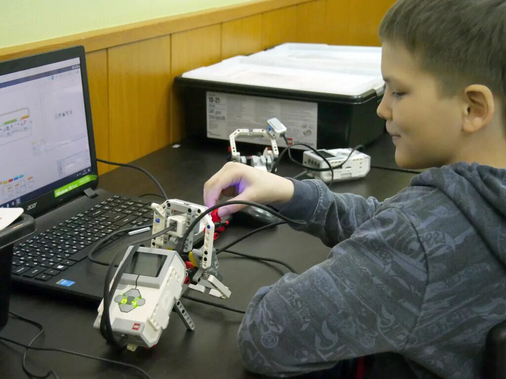 реутов робототехники карат роман. игровая робототехника. робототехника пушкино. робототехника пушкино. робототехника для дошкольников.