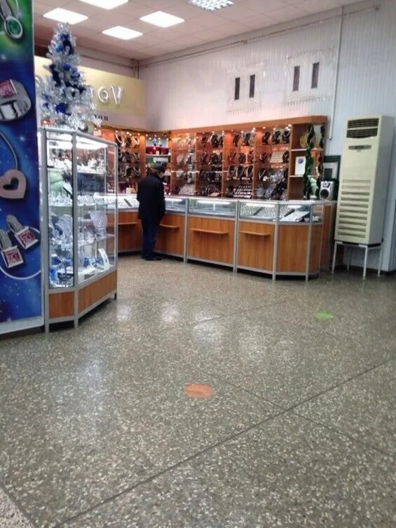 Ул. Шах ювелирка. Магазин шах нижний новгород. Магазин золота в нижнем новгороде. Улица долгополова нижний новгород.
