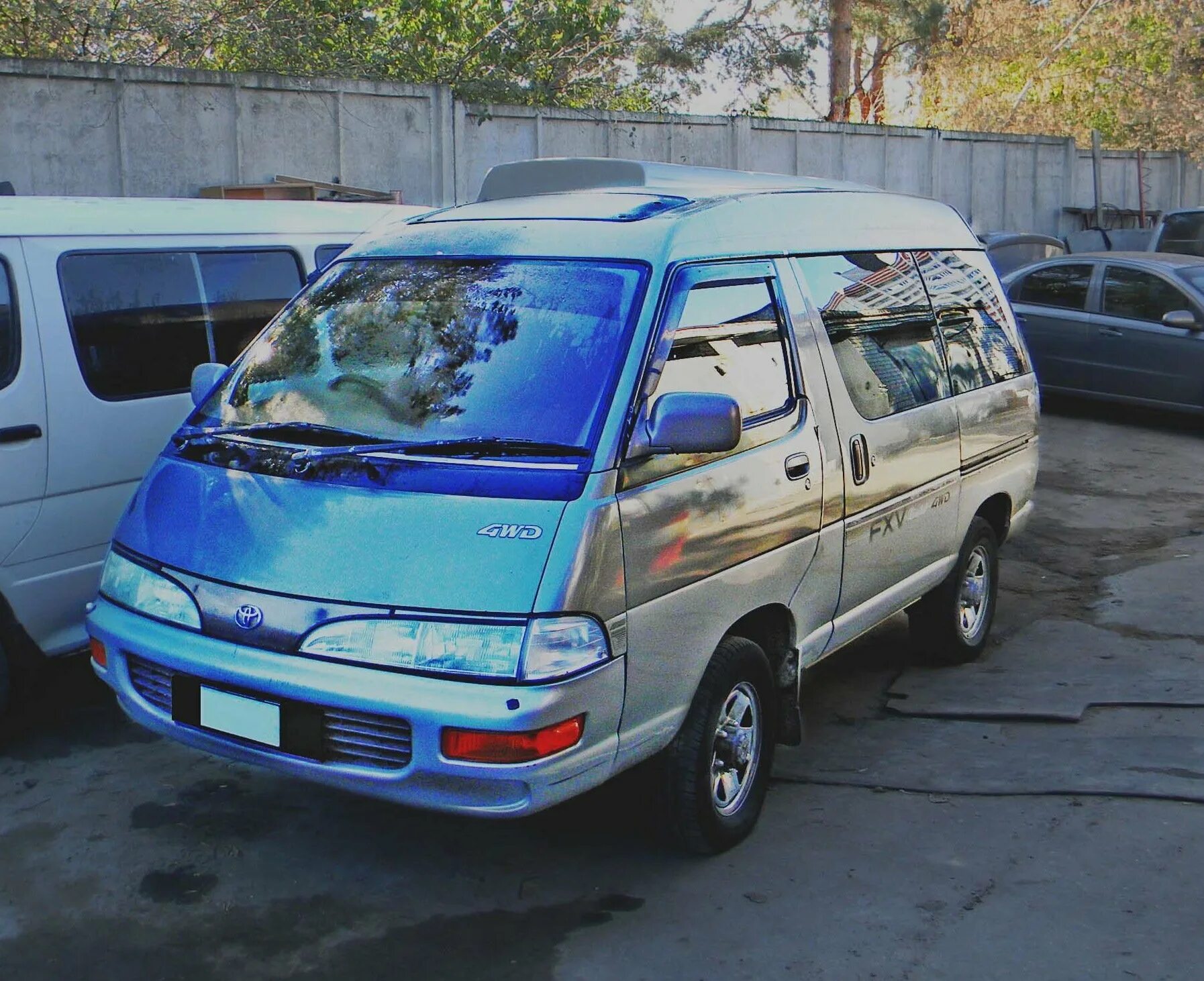 Продажа тойота литайс. Toyota Lite Ace. Тойота лит айс 1992. Toyota Lite Ace 2021. Toyota Lite Ace 2.0.