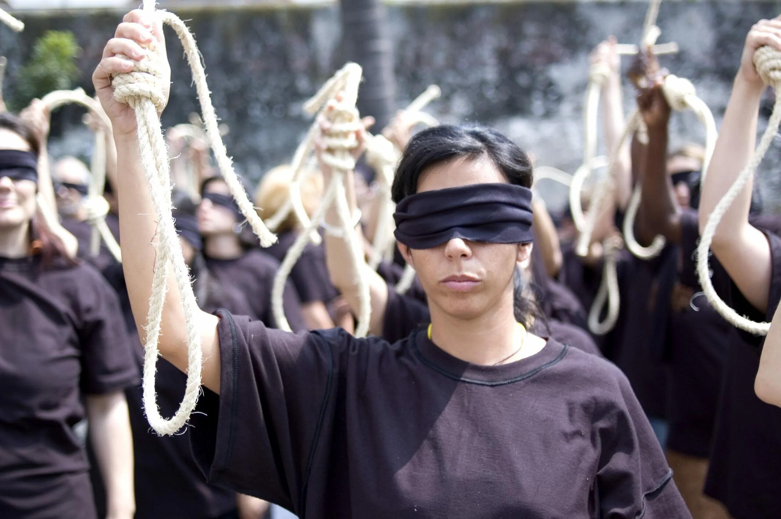 Смертная казнь человечки. Казнь в саудовской аравии обезглавливание. Death penalty картинка. Альтернативные наказания. Казнь в саудовской аравии.