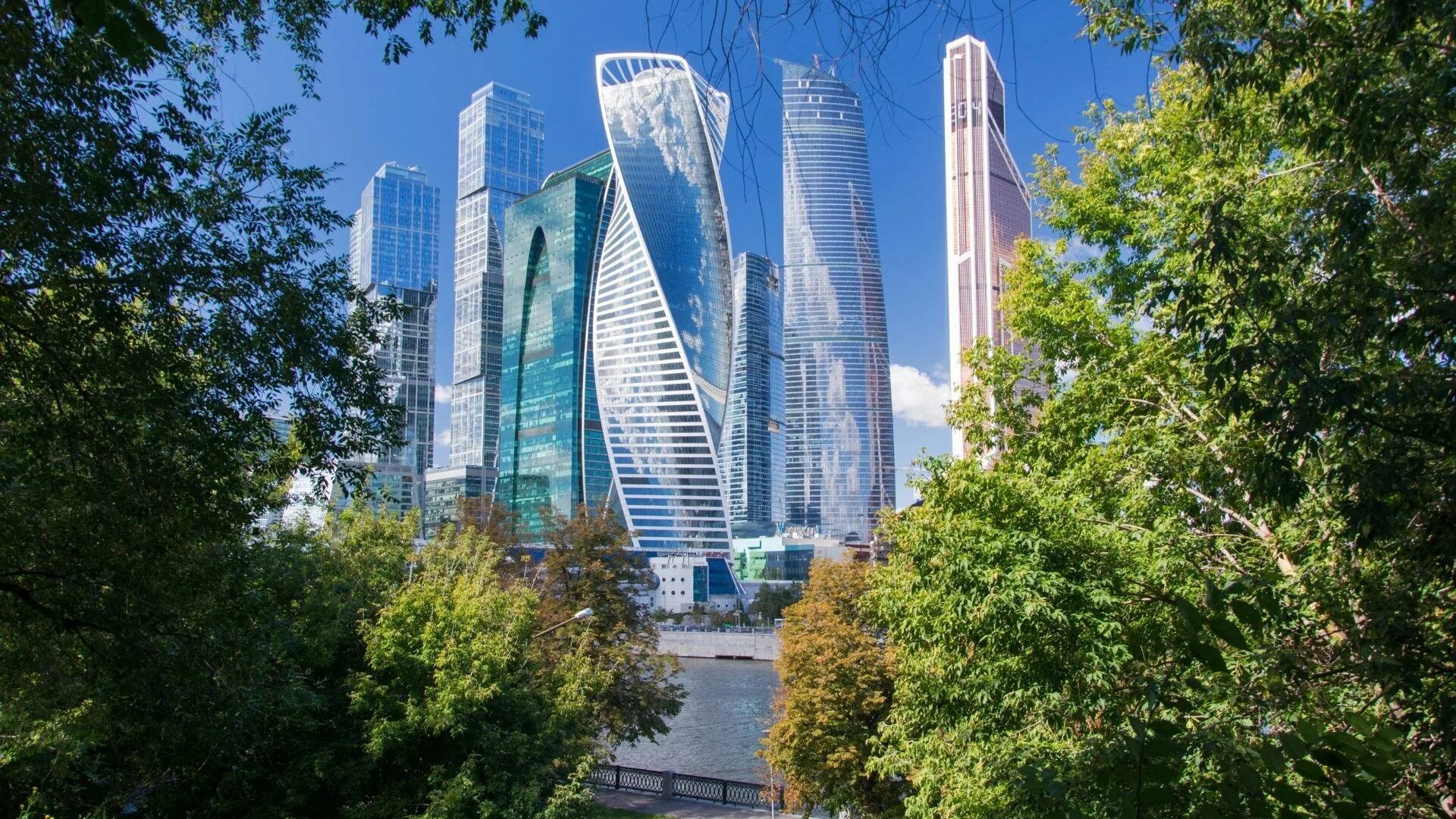 Дом воздуха москва. Москва Сити 8к. Высотки Москвы Москва Сити. Москоу Сити небоскребы. Небоскребы парк Москва.