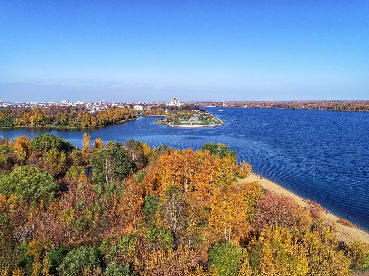 Какой октябрь в ярославле