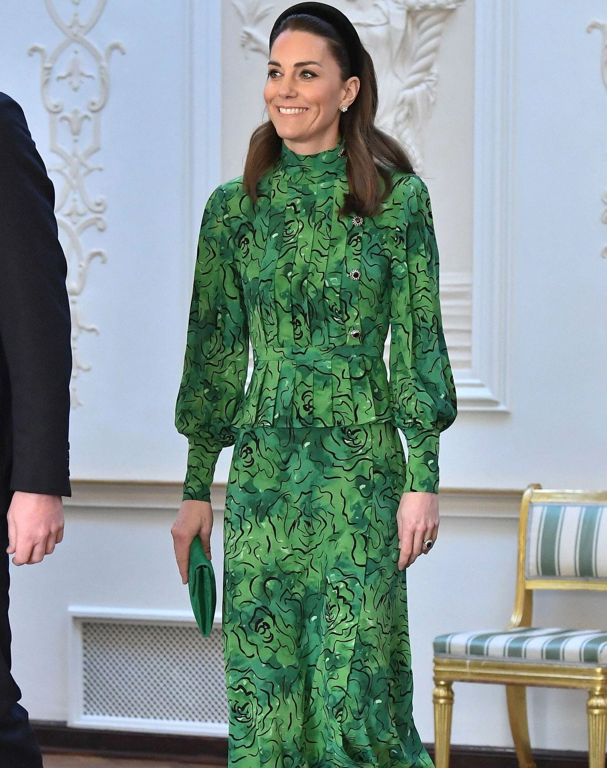 Кейт миллион новости. Кейт Миддлтон в зеленом. Kate Middleton Green Dress. Kate Middleton outfit 2022. Кейт миллион 2024.