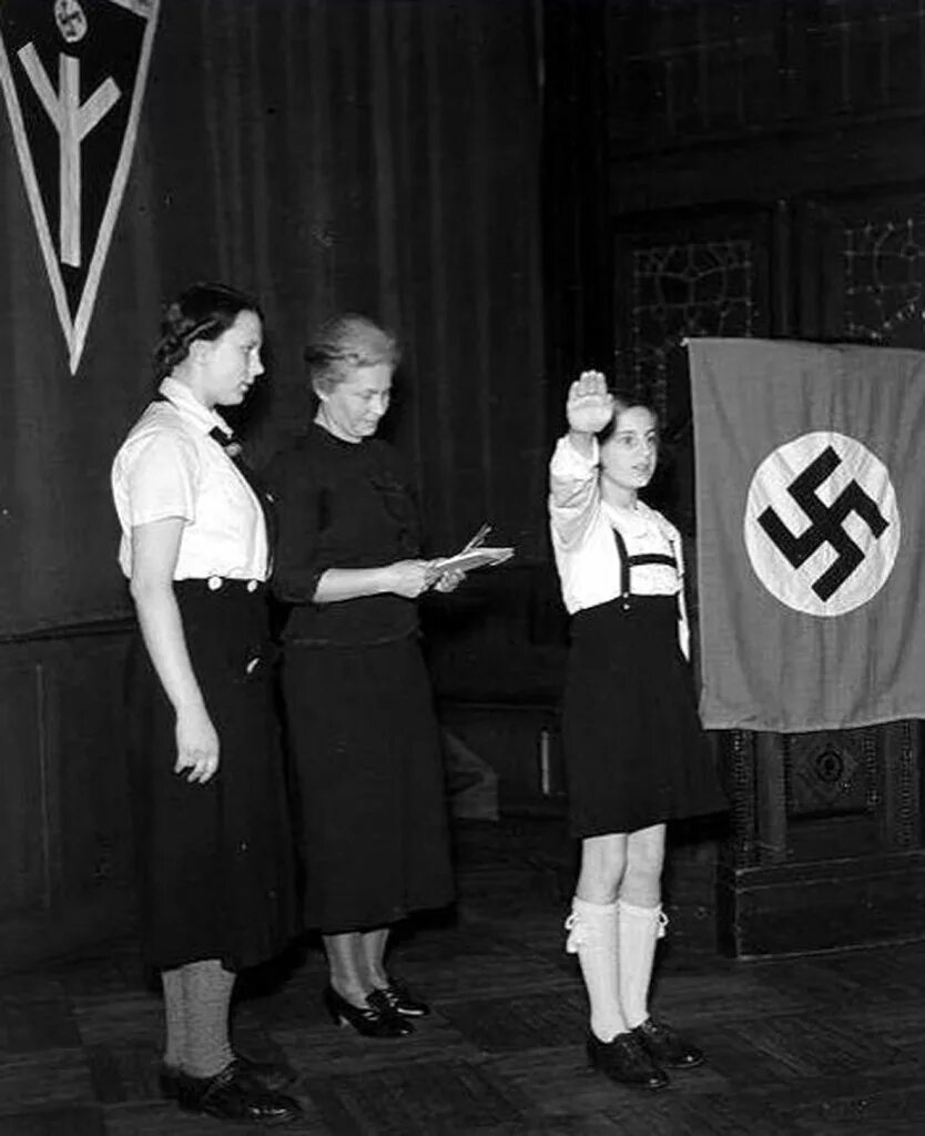Школа сс. Лебенсборн 1961. Хильдегарда труц Лебенсборн. Женщины нацисты. Третьего рейха.