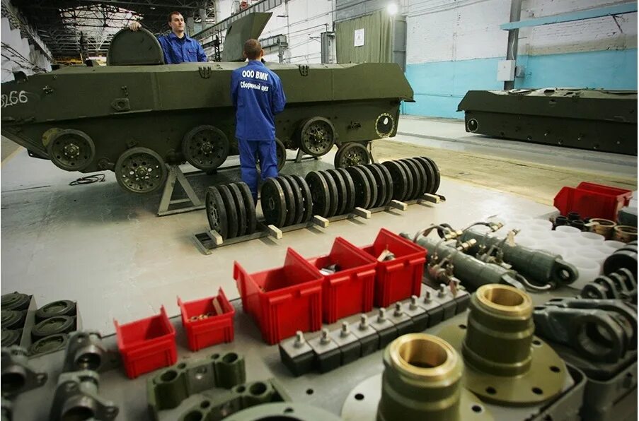 Павлов вадим витальевич курганмашзавод. Музей конструкторское бюро машиностроения. Куслиев василий алексеевич курганмашзавод. Курганмашзавод. Пао курганмашзавод военная продукция.