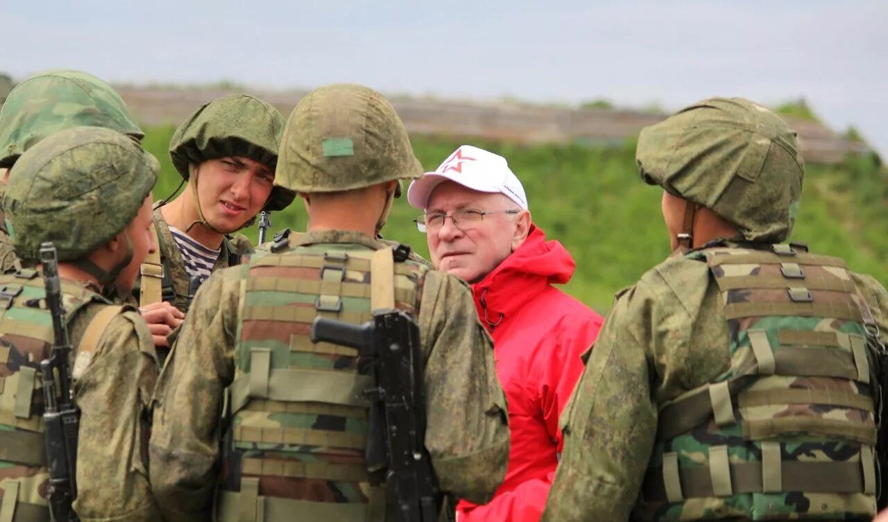 Группа помощи военным. Военный психолог. Современные психологические военнослужащих. Караяни Военная психология.