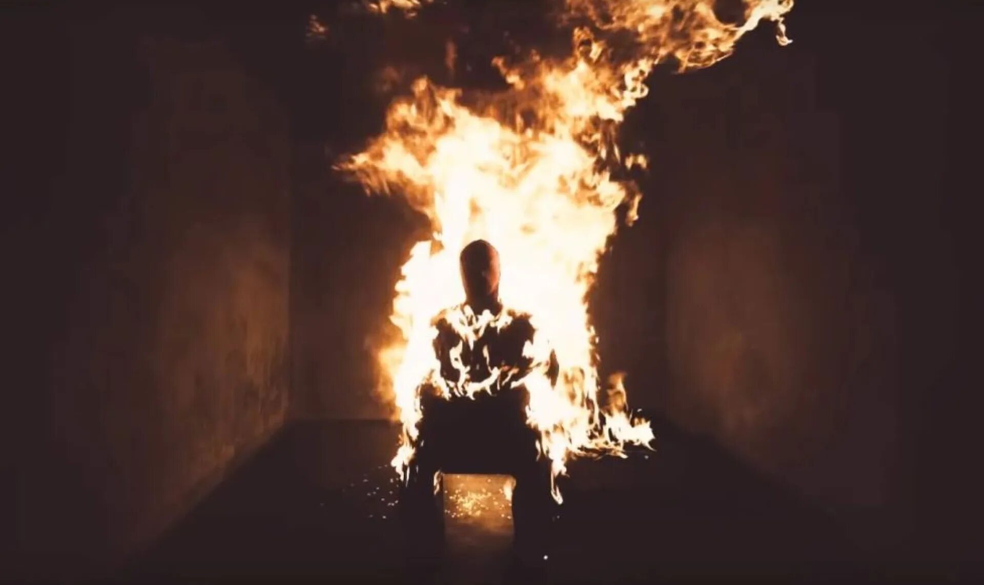 Канье уэст донда презентация. The life of pablo обложка. Kanye west heartbreak обложка. Kanye west keys to my life. Kanye west обои.