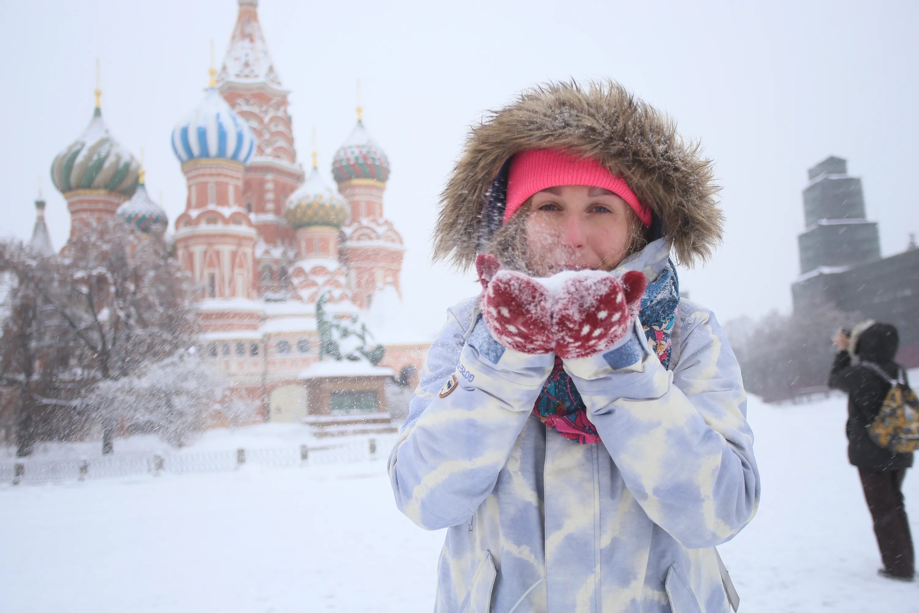 Морозы в Москве. Русский Мороз. Люди в Москве зимой. Холодная зима в Москве.