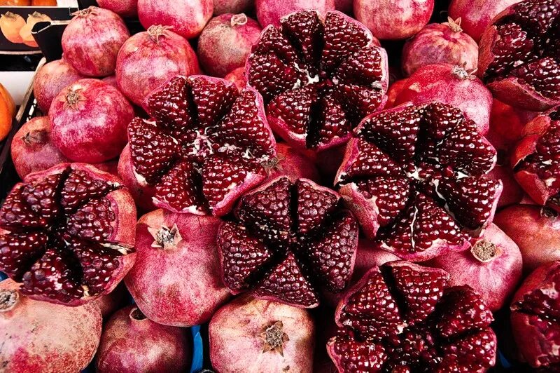 Гранатовый дербент. Гранатовый дербент. Строительная компания флагман дербент. Столовая гранат дербент. Хинкальная дербент.