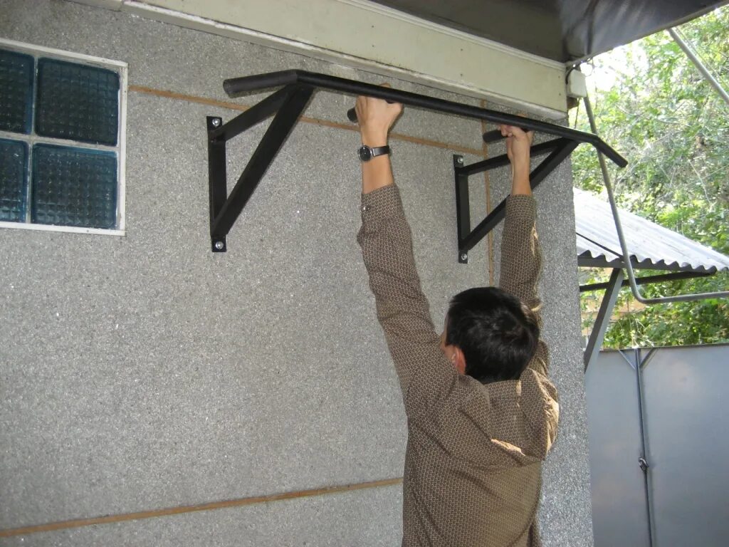 Крепление гимнастических колец. Идеи хранения в гараже. Канат на потолок. Как подвесить дом. Веревочный потолок.