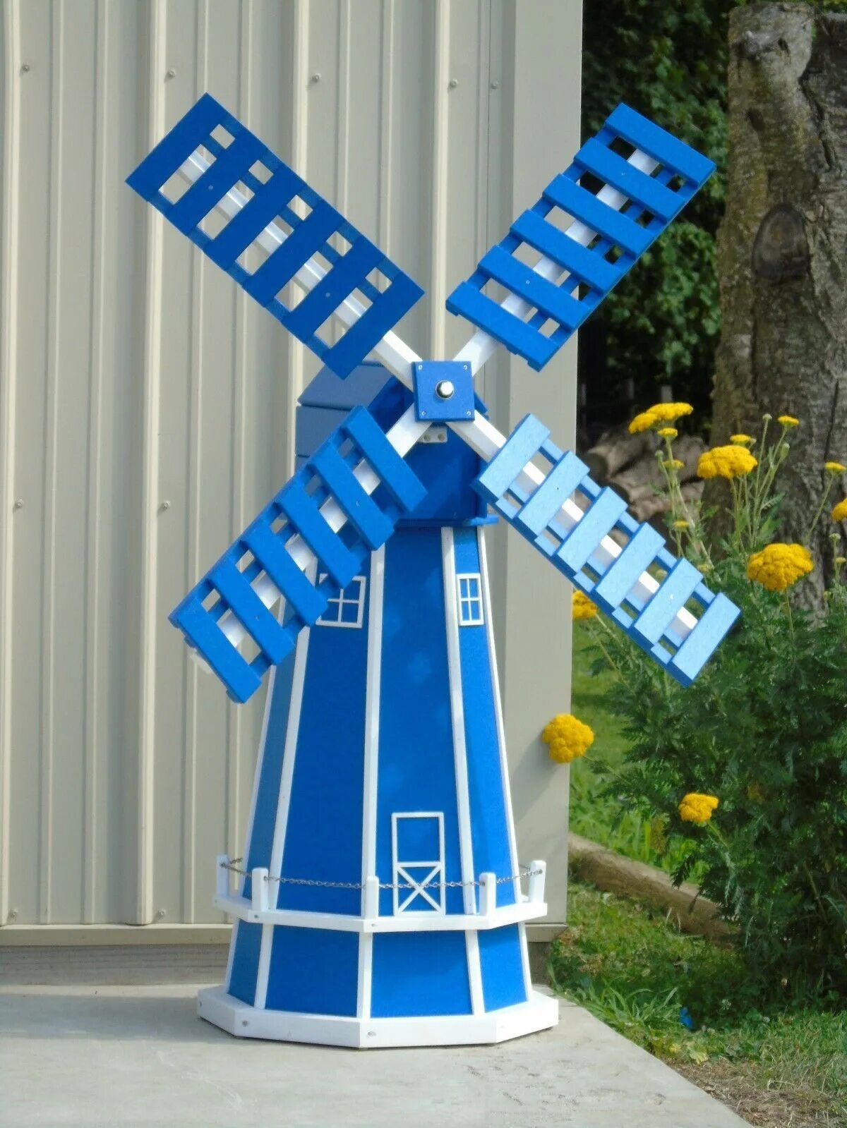 Декоративный ветряк для сада. Декоративные Ветряные мельницы. Мельница декоративная для сада. Декоративная ветряная мельница.