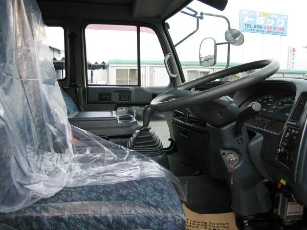 Nissan diesel 1999 салон. Nissan diesel 1994 салон. Ниссан дизель 1992. Ниссан дизель кондор салон. Ниссан дизель салон.
