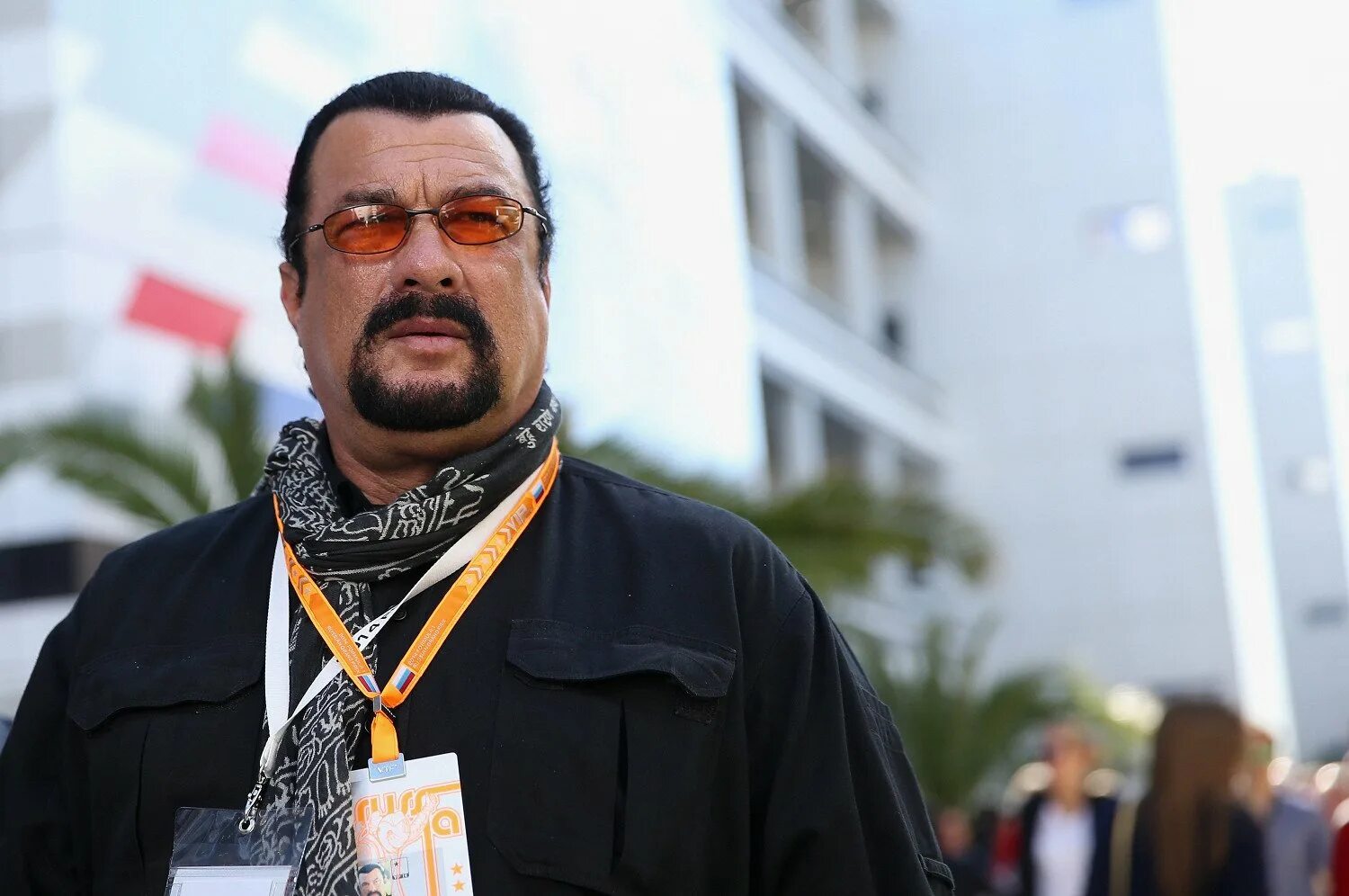 Чем сейчас занимается сигал. Стивен сигал. стивен сигал фото. стивен сигал 2025. стивен сигал 2025.